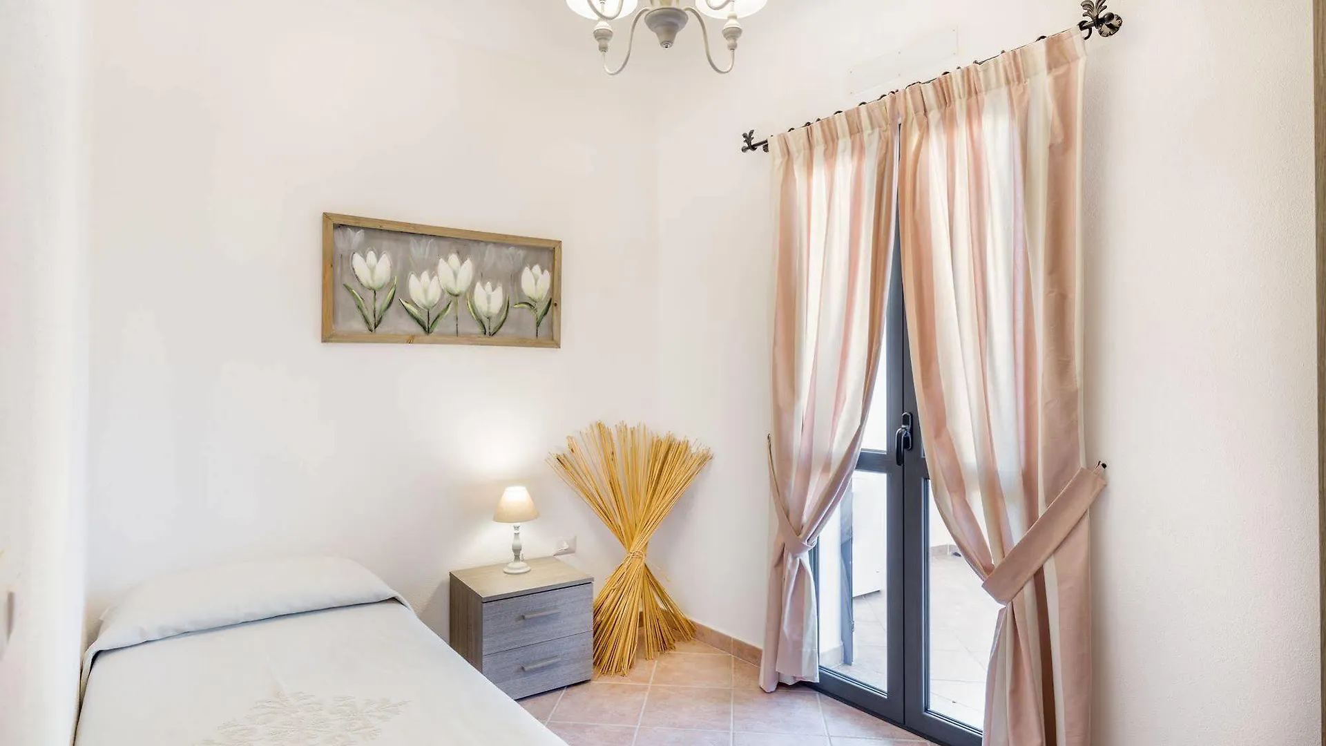 Mannois - Lofts & Apartments Orosei 0*,  Italy