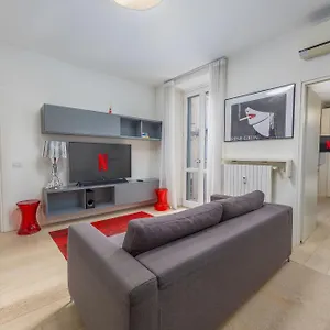 Kramer House, In The Fashion District! , Milan Italy